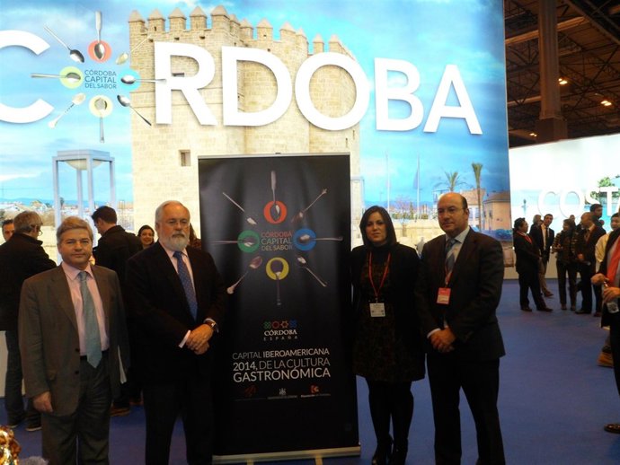 Palacios, Arias Cañete, Soriano y Navas en Fitur tras recoger el premio