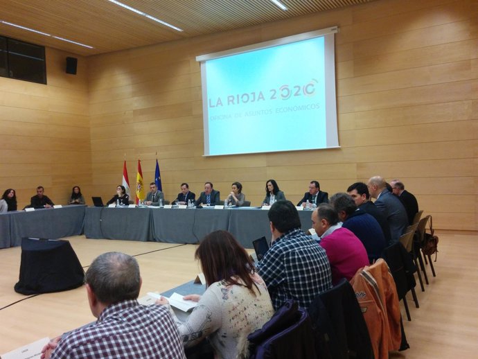 Sanz interviene en el acto de constitución de la Oficina Económica de LA Rioja