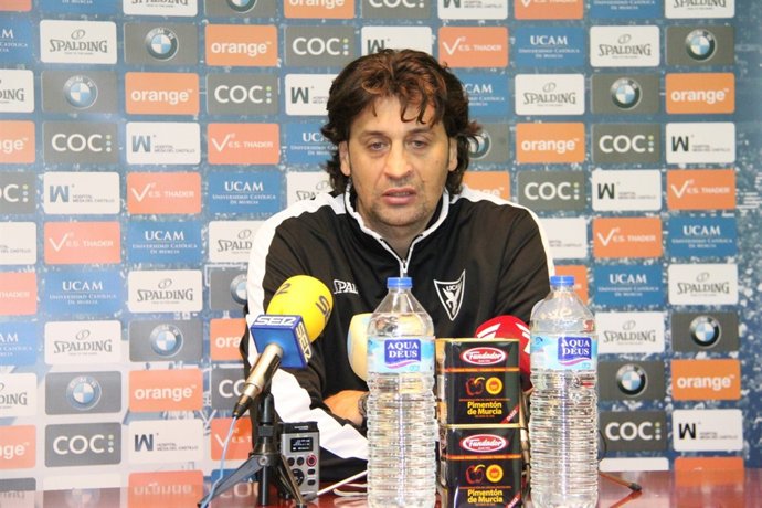 Marcelo Nicola, técnico del UCAM Murcia