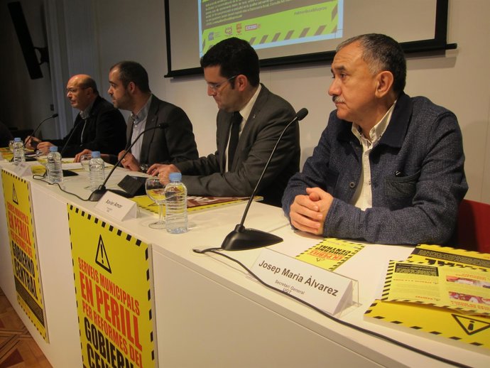 J.C.Gallego (CC.OO.); M.Buch (ACM); X.Amor (FMC) Y J.M.Álvarez (UGT) 