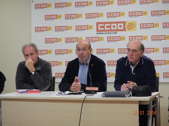 Gallego y Salmerón (centro y dcha) valorando la situación de Panrico