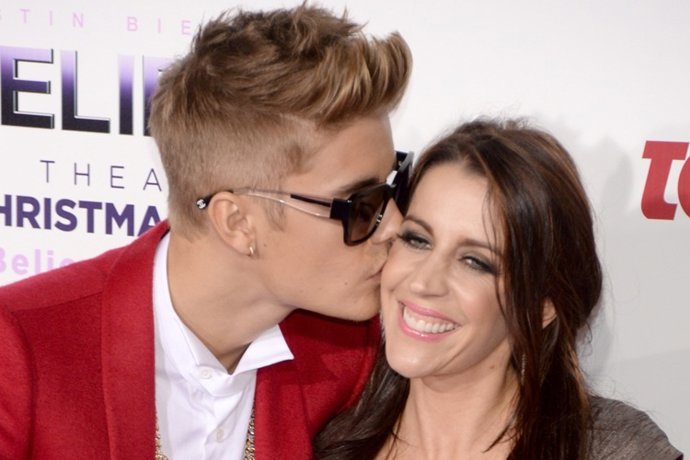 Madre justin bieber casi aborta drogadicta drogadicto pide mundo recen por el