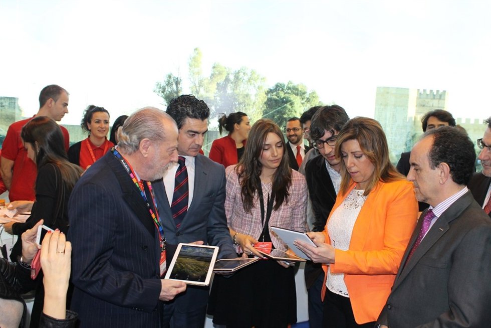 Fernando Rodríguez Villalobos, Susana Díaz y Rafael Rodríguez en Fitur
