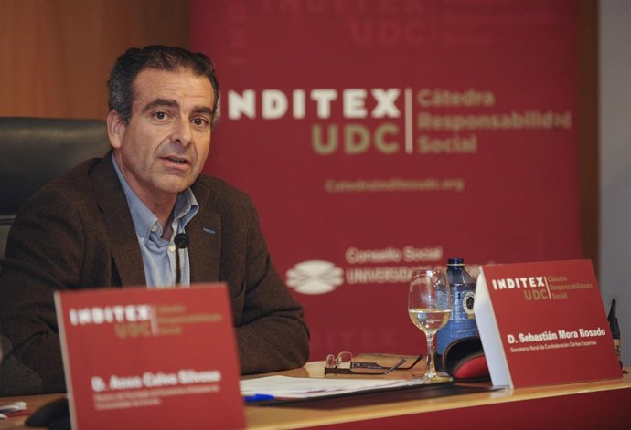 El secretario general de Cáritas en la Cátedra Inditex