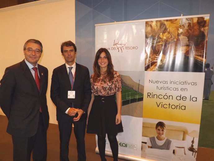 Marta Marín, edil de turismo de Rincón, junto a Bayón (EOI) y alcalde, Salado