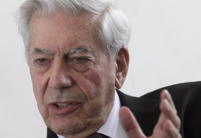 El Premio Nobel de Literatura Mario Vargas Llosa