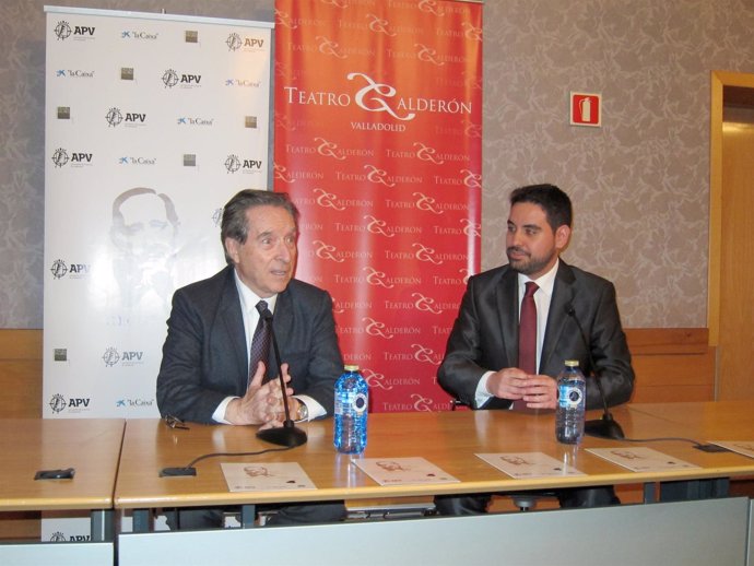 Iñaki Gabilondo junto al presidente de la APV, Jorge Francés