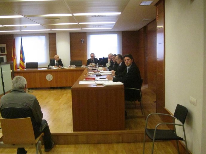 Juicio al acusado de matar y emparedar a su mujer en Vinaròs