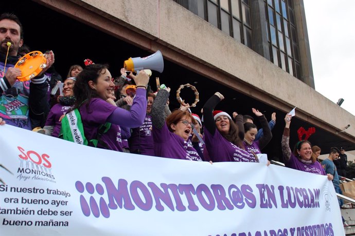 Protesta de monitores escolares