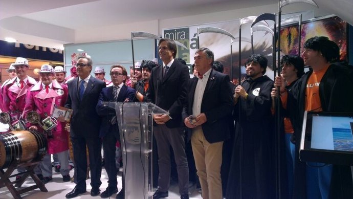 Málaga lleva su carnaval a Fitur