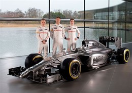 Jenson Button, Kevin Magnussen con el MP4-29 McLaren