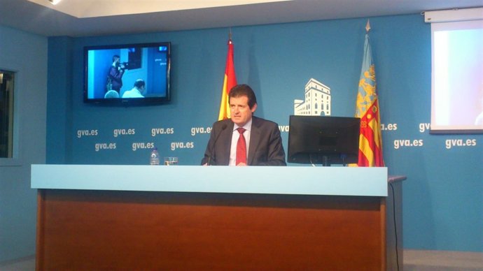 Císcar en rueda de prensa