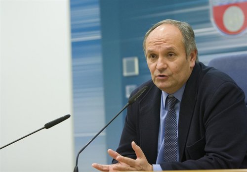 El consejero de Medio Ambiente, , Javier Fernández