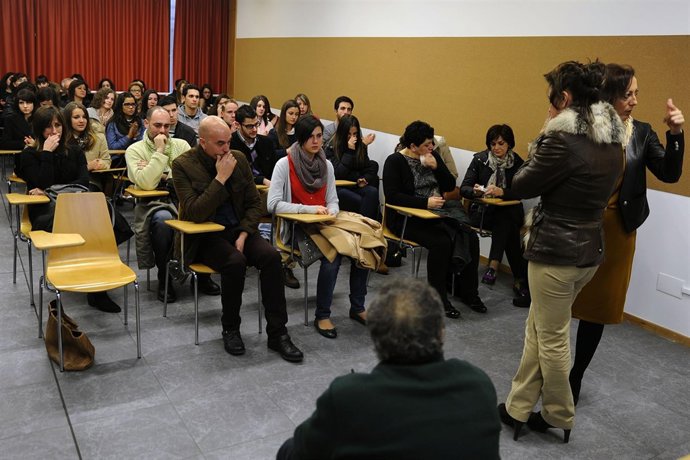 Compañeros de Celtia Cabido en el acto de homenaje