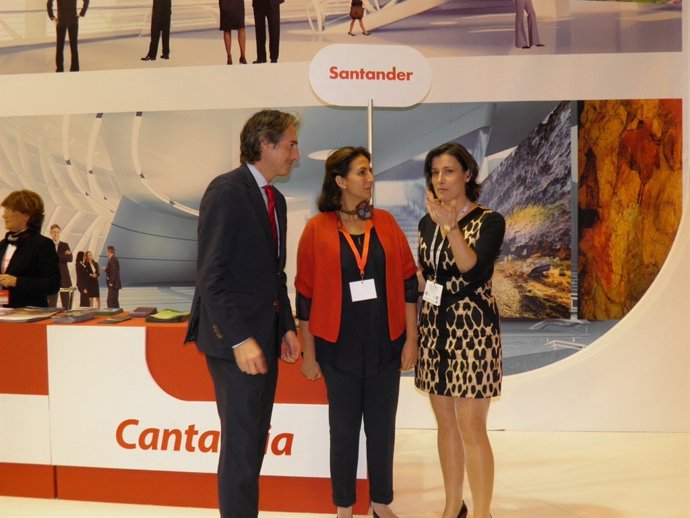 El alcalde de Santander, Íñigo de la Serna, en Fitur