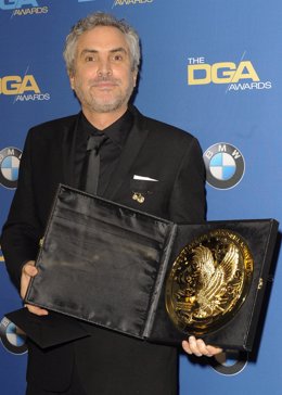 Director Alfonso Cuaron, con su premio del Sindicato de Directores por Gravity