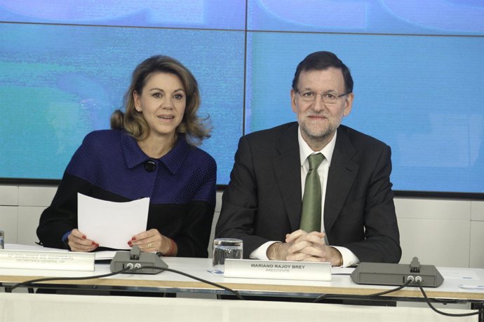 María Dolores de Cospedal y Mariano Rajoy, en la sede de Génova