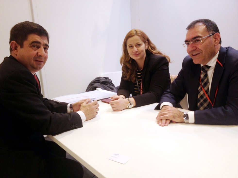 Reunión sobre el aeropuerto
