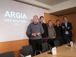 Urbeltz, Ibañez, Aristizabal, Larrea y Lacunza en la rueda de prensa