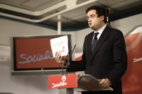 El PSOE exige a la Comunidad de Madrid que "retire su intento de privatizar la sanidad pública"