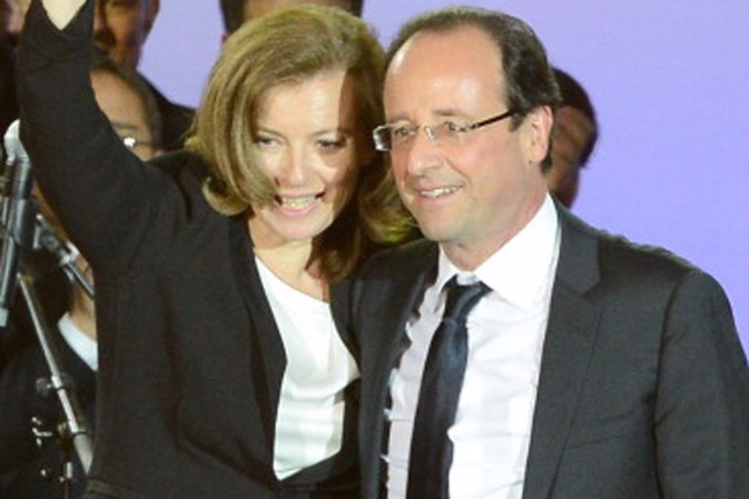 PARIS, FRANCE - MAY 06:  French President-Elect Francois Hollande and partner Va