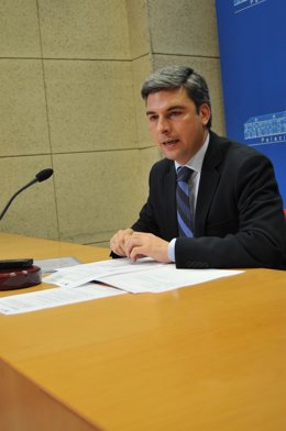 Andrés Lorite en la rueda de prensa