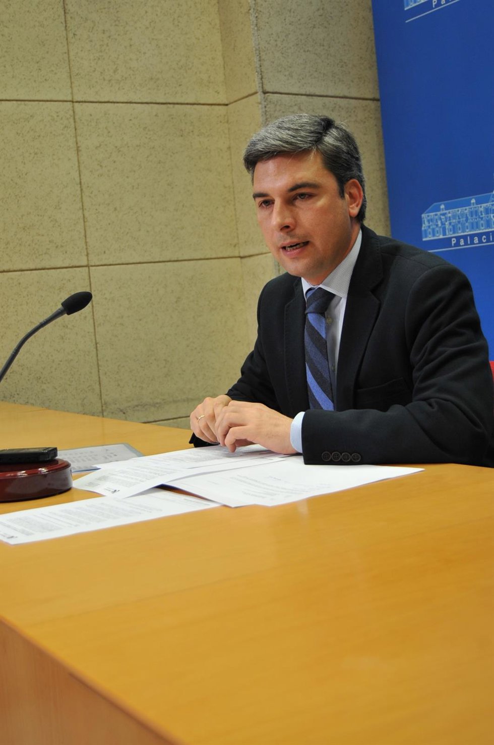 Andrés Lorite en la rueda de prensa