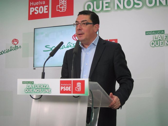El secretario de Política Municipal del PSOE de Huelva, Manuel Domínguez.. 