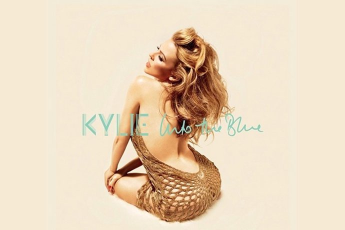 Kylie Mingoue muy sexy en su nuevo single, Into The Blue, sin conseguir olvidar 