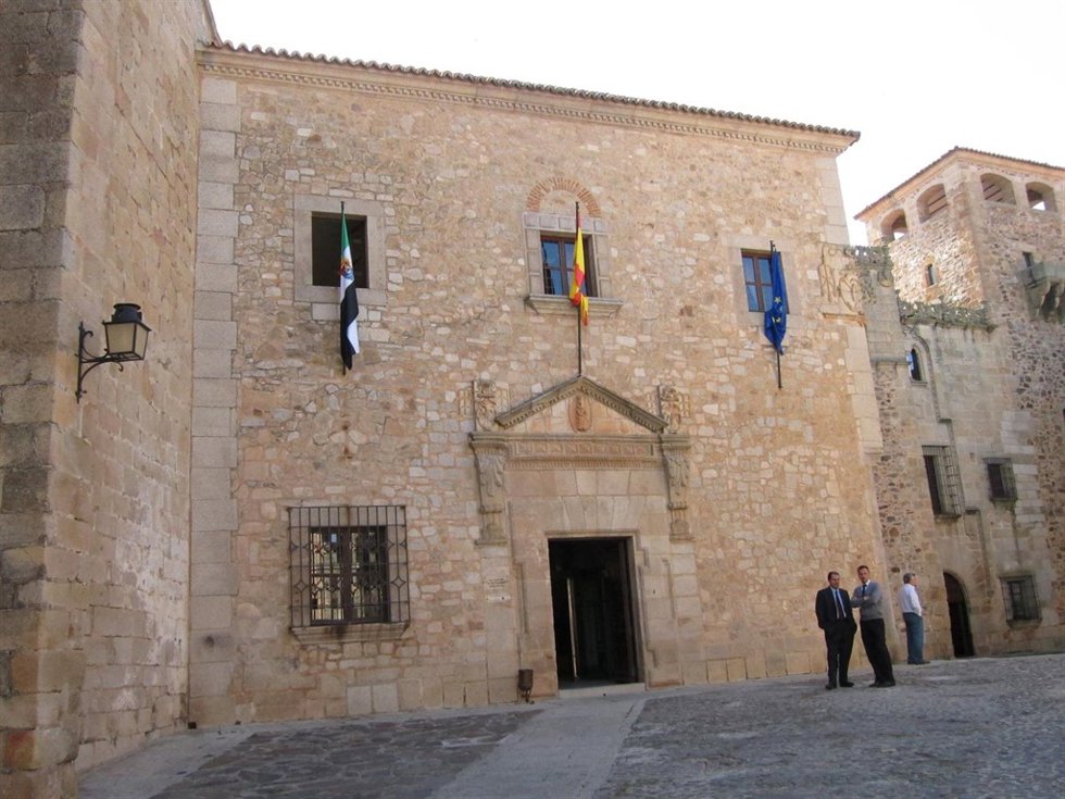 Palacio De La Diputación Provincial De Cáceres