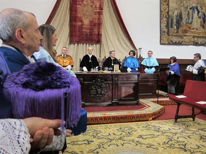 Acto académico en el Paraninfo