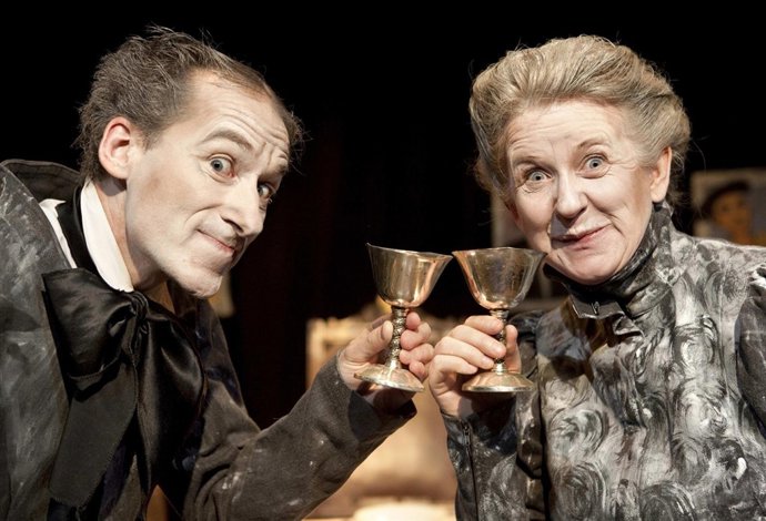 'Dinner For One', De S.Flack