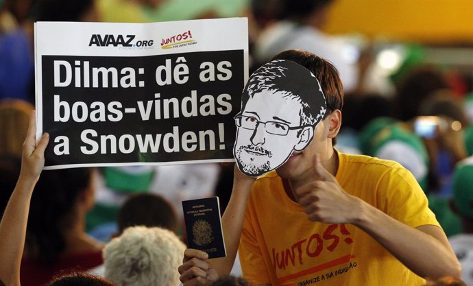 Activistas brasileños piden a Rousseff asilo político para Snowden