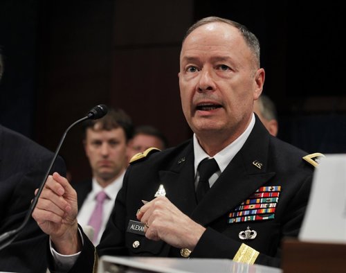 El director de la NSA de Estados Unidos, Keith Alexander