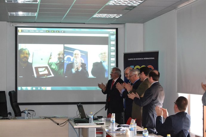 Entrega placa Antártida