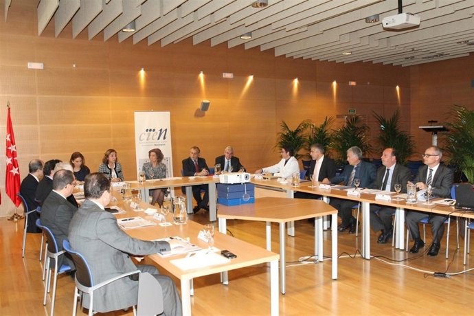 Reunión de La Reina y la Fundación CIEN