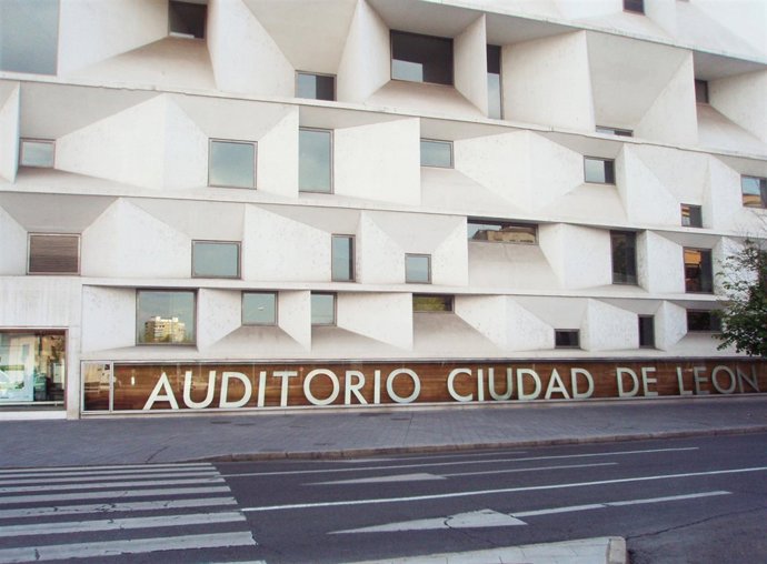 Fachada Del Auditorio  De León