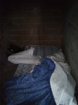 Imagen interior del cobertizo en el que el empresario estaba secuestrado