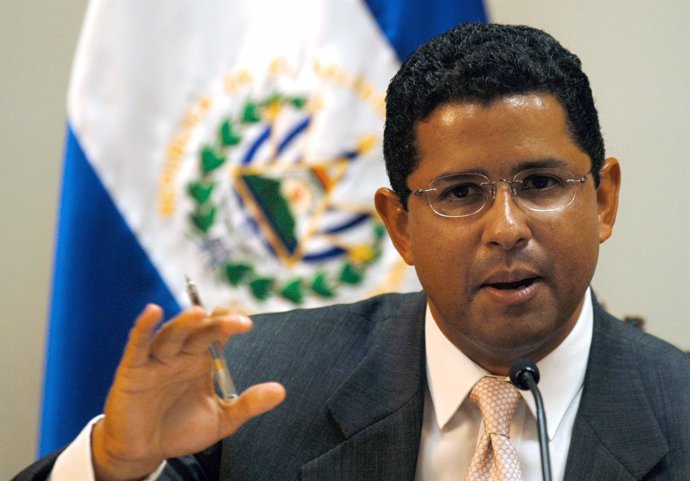 El expresidente de El Salvador, Francisco Flores (2005).