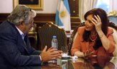 Foto: Uruguay/Argentina.- Argentina no denunciará a Uruguay ante La Haya por autorizar un aumento de la producción de celulosa