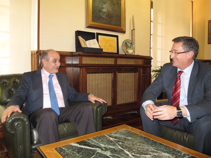 Reuniòn entre el presidente de la CREA y el alcalde de Teruel