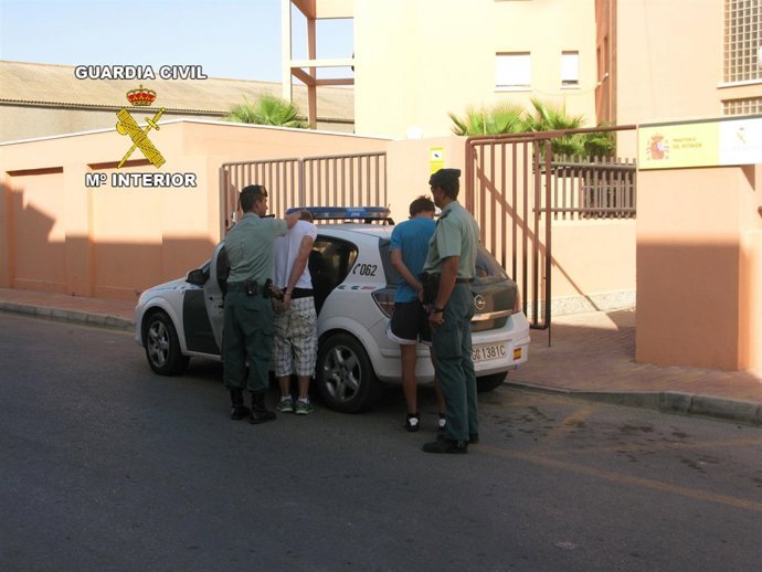 Detenidos Los Dos Autores Del Robo Con Una Pistola Simulada En San Pedro 
