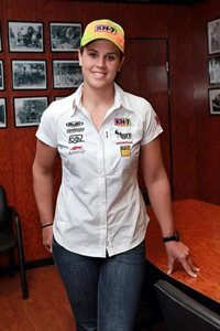 Laia Sanz: "Márquez será mejor este año, pero tendrá más presión"