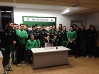 La plantilla del Racing sigue pensando "exactamente igual" y no jugará el partido