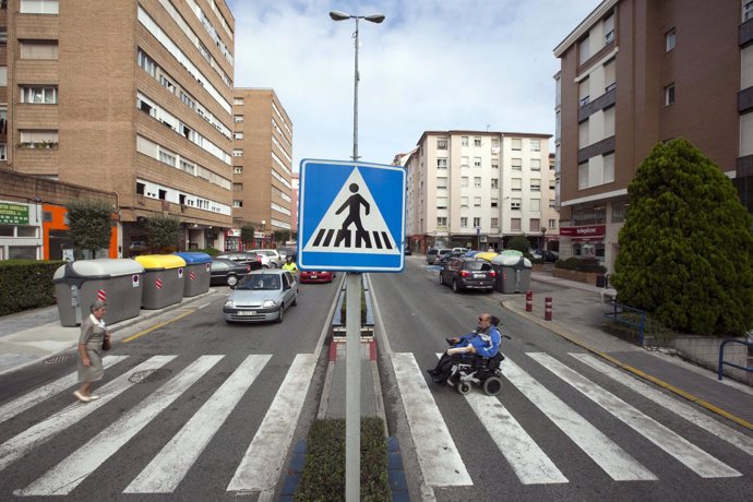 Paso de peatones en el casco urbano Maliaño Muriedas