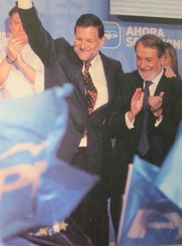 Foto de la foto de Rajoy y Mayor Oreja que forma parte de la exposición