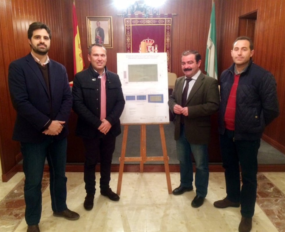 José Castro presenta el proyecto para remodelar el campo de fútbol de Ibros