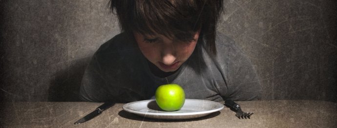 Joven con trastorno de alimentación (Anorexia o bulimia)