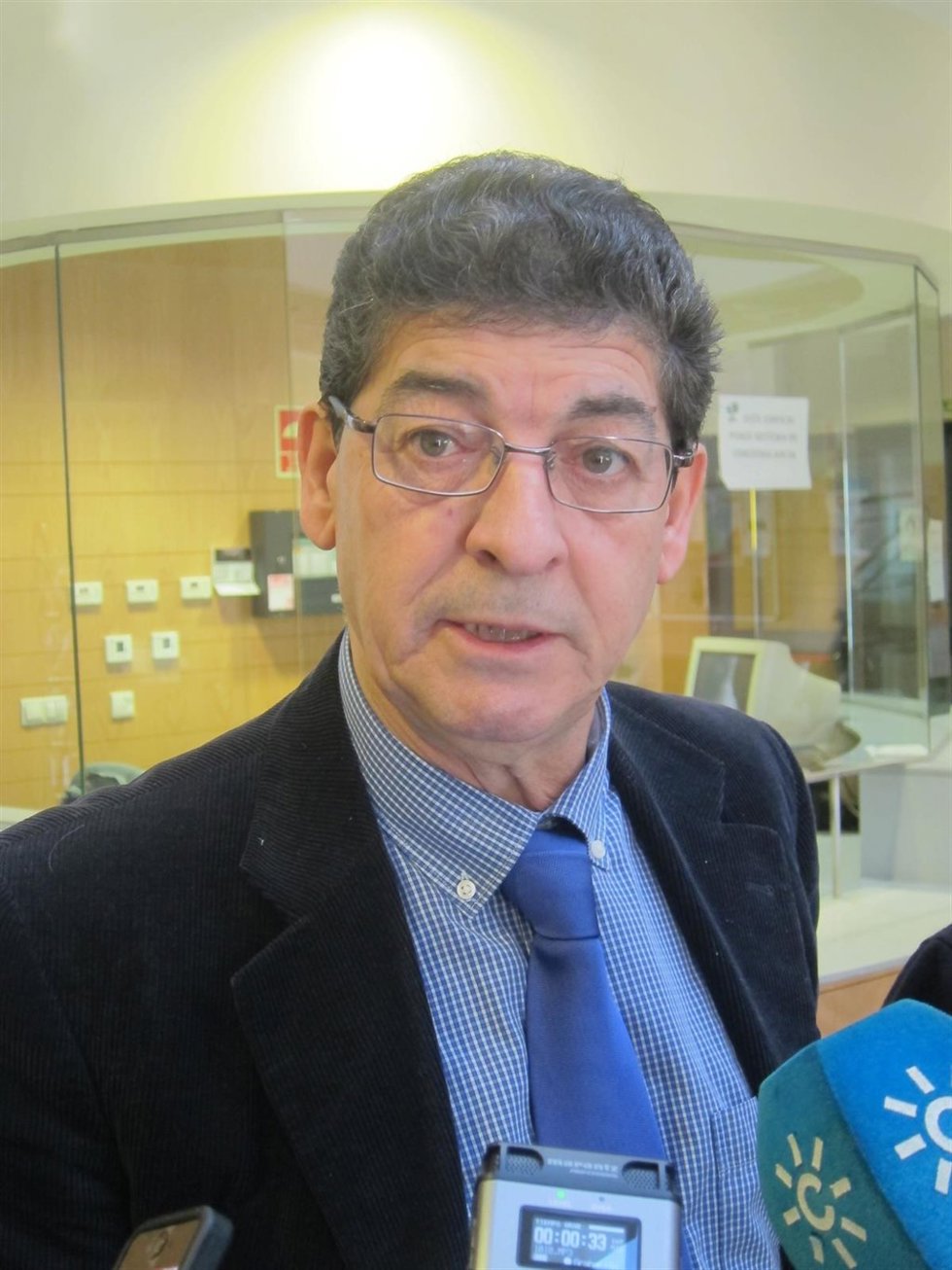 Diego Valderas, durante las declaraciones realizadas a los periodistas