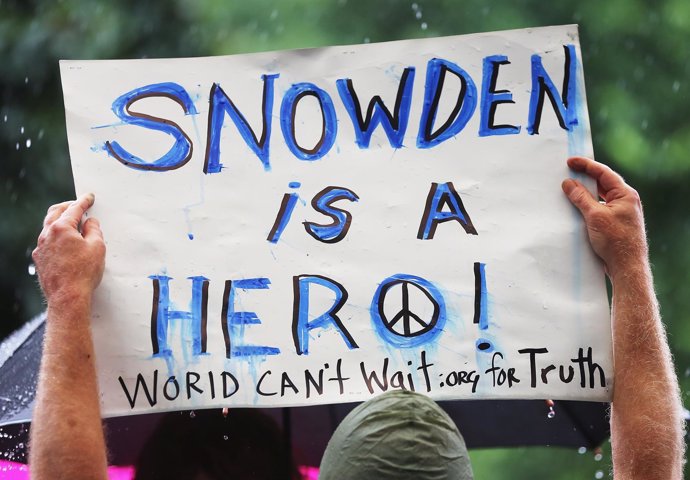 Manifestación a favor del exagente de la CIA Edward Snowden